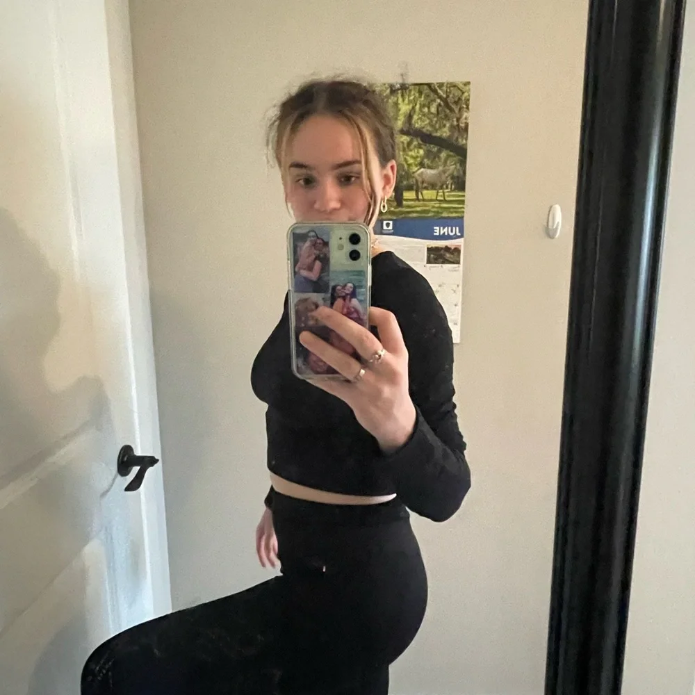 Fabletics Matching set! - Picture 4 of 6